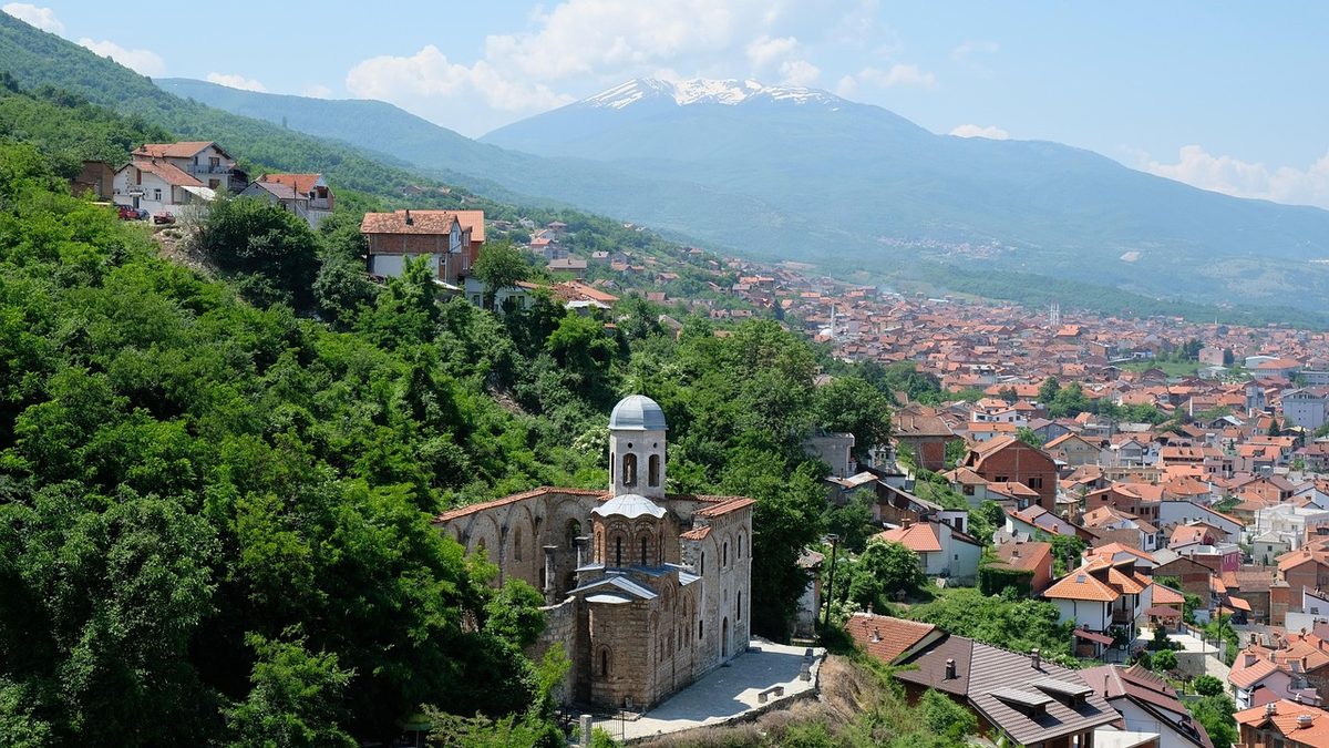 Kosovo resort familiar