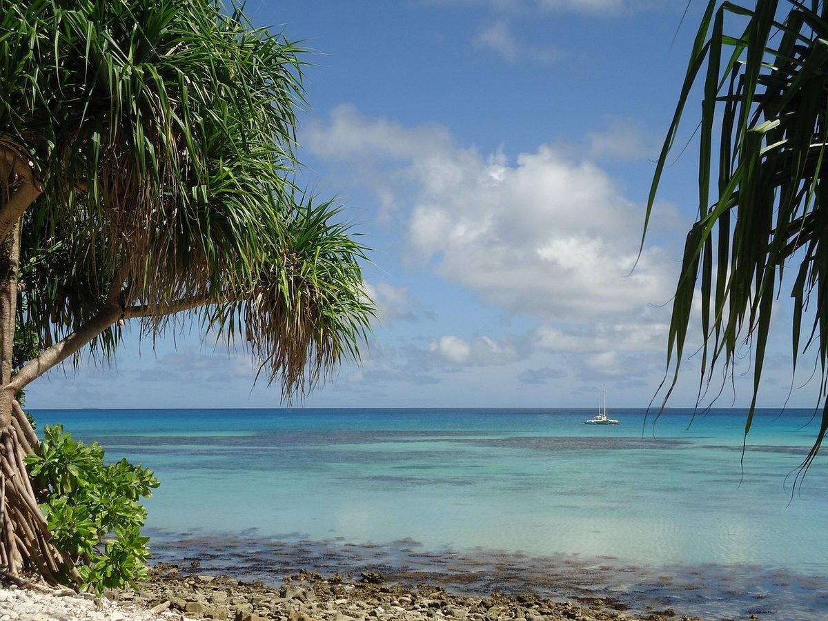 Tuvalu resort familiar